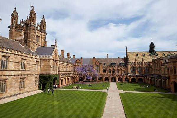 Best universities in Sydney for international students